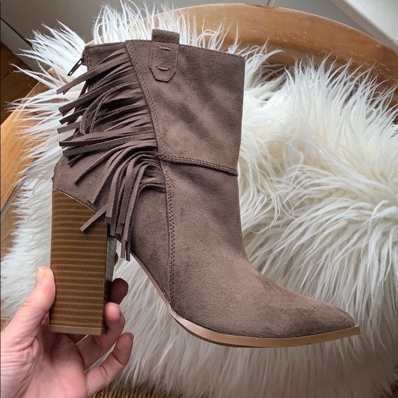 Kaiya Brown Chunky heel Vegan Suede Fringe Bootie sz 7.5-8 - Picture 7 of 10